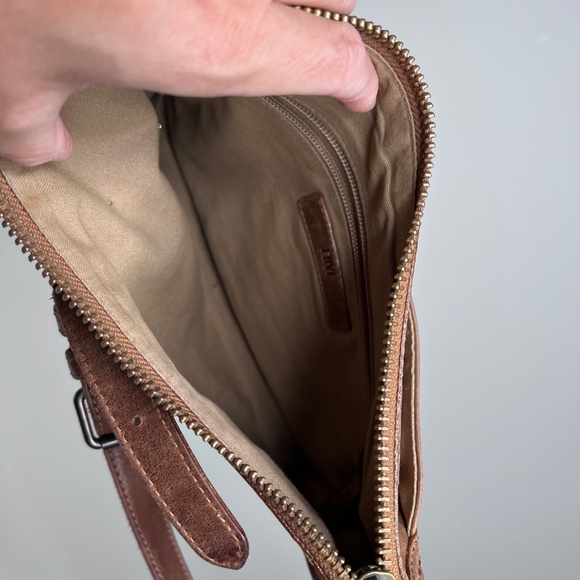 Frye Melissa Cognac Zip Crossbody Bag Purse Brown Leather - Picture 6 of 7